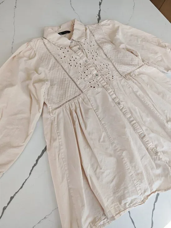 ZARA Embroidered Eyelet Blouse Size L Cream Boho Peasant Top Button Front Tunic - Picture 4 of 14